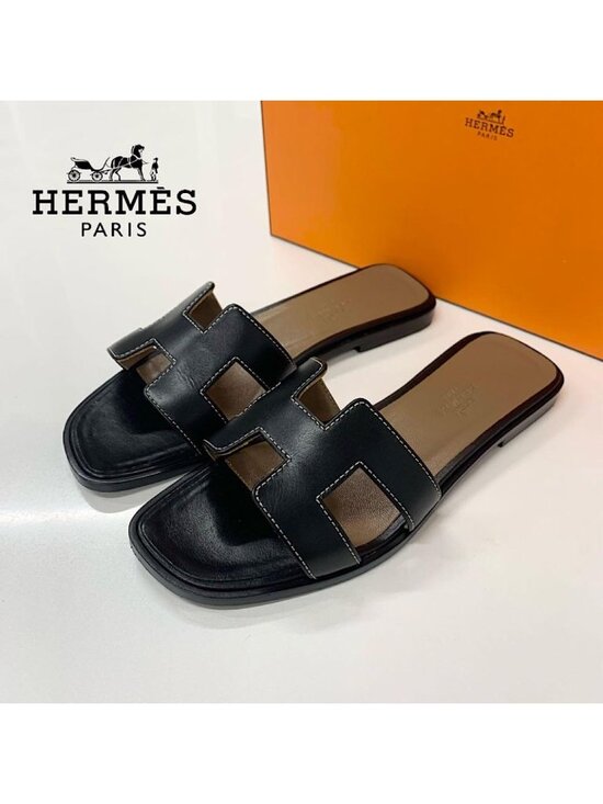 Hermes Shoes - Hermes Oran Leather Sandals Black